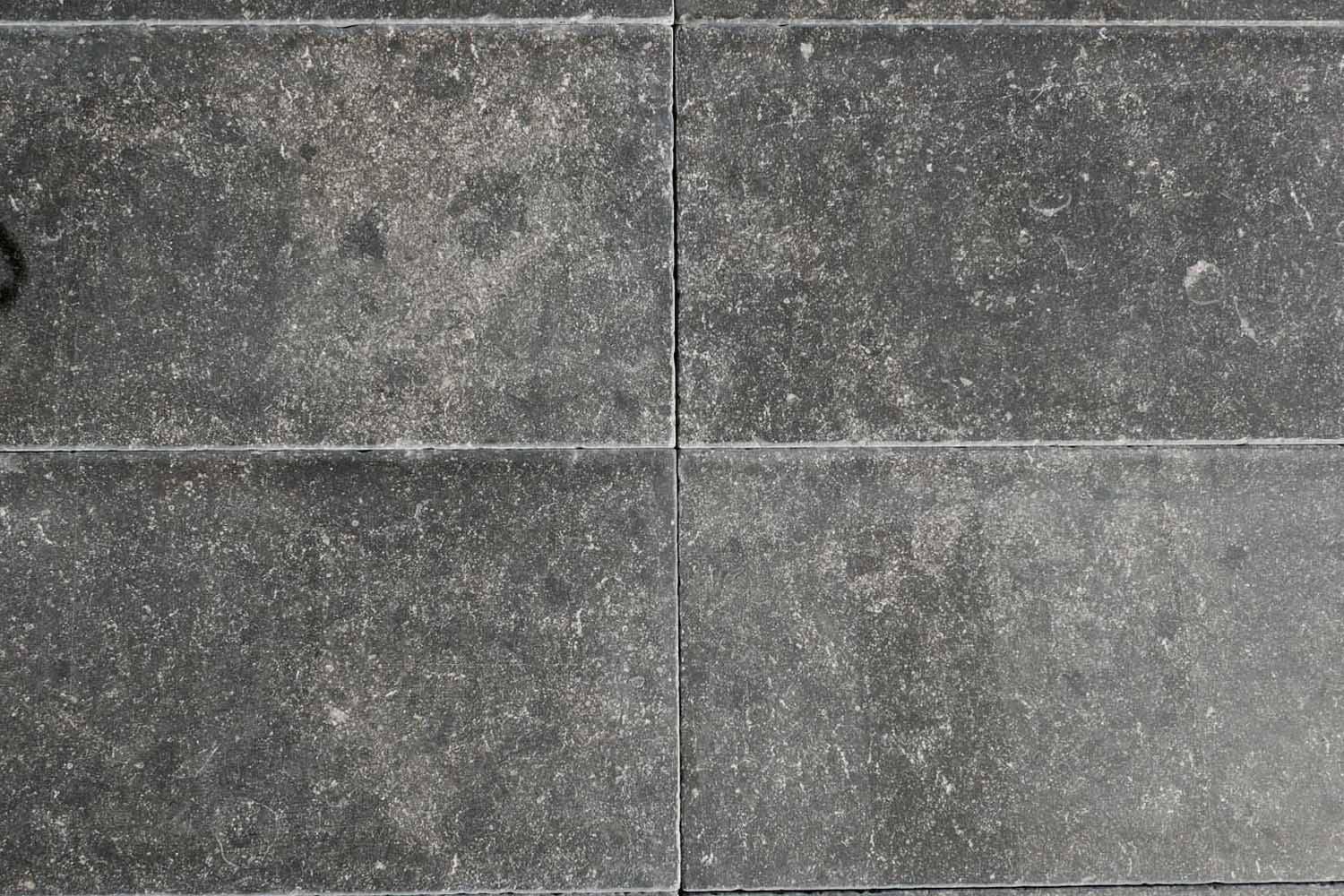 Belgischer Blaustein getrommelt 40 x 60 cm