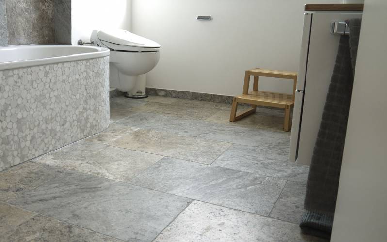 Travertinfliesen Silver grau r�mischer Verband